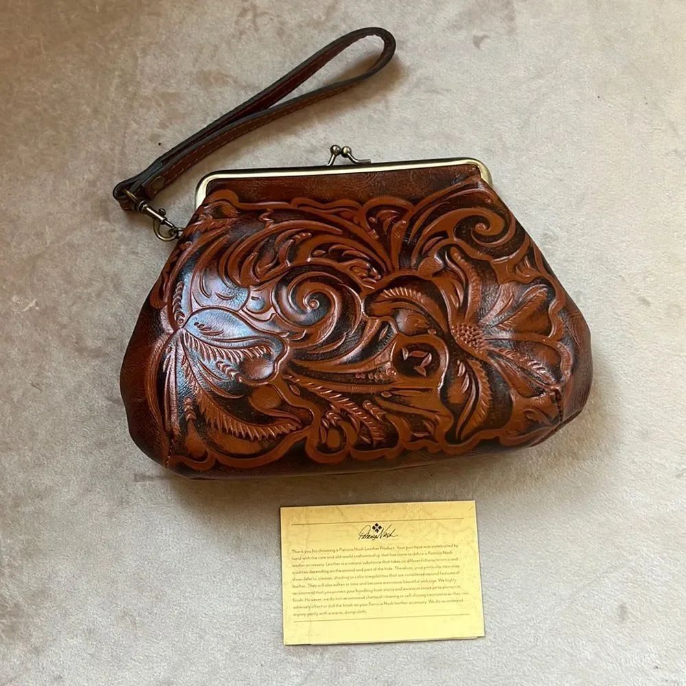Like New!!! Patricia Nash Leather Snap Wristlet with Registration Card